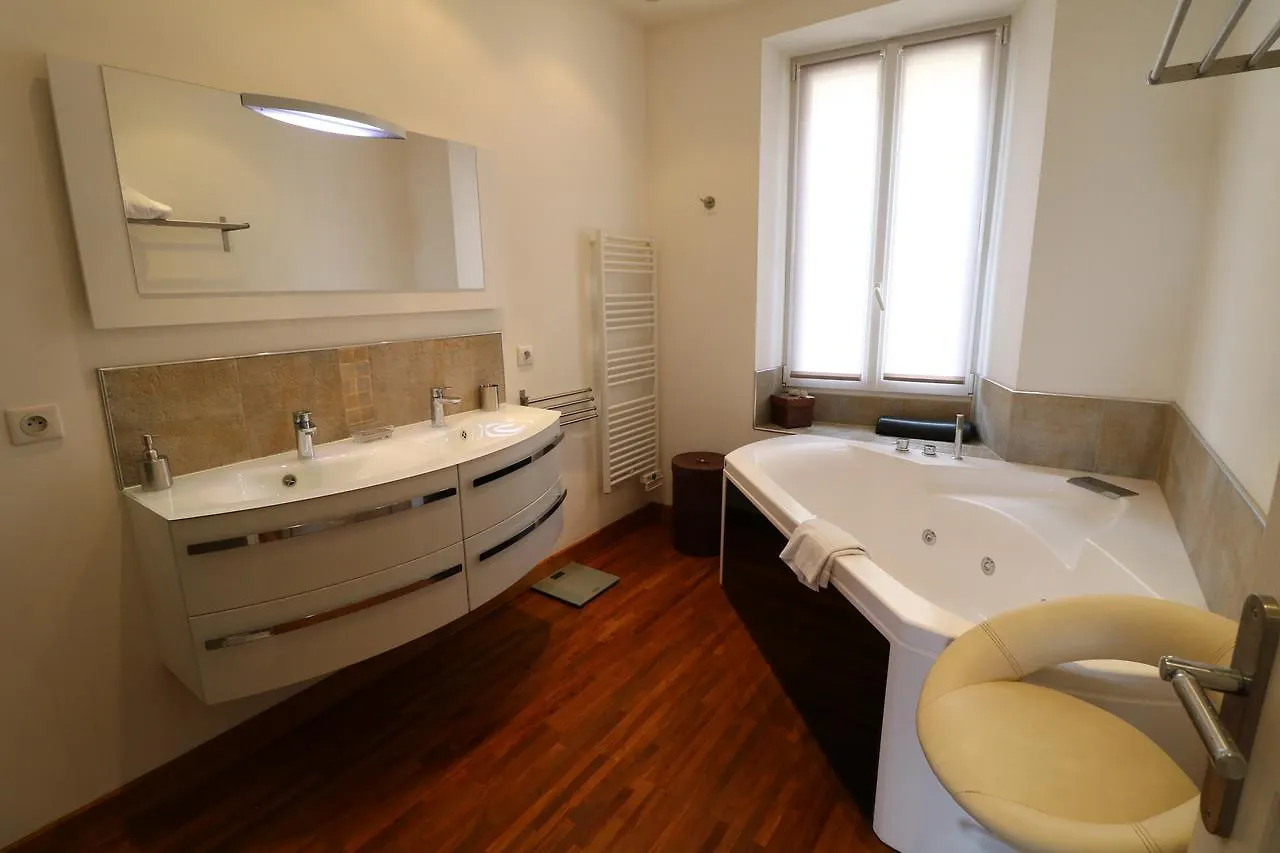 Luxury 1 Bedroom Quai St Pierre 2 Mins From The Palais & Croisette 269 Cannes